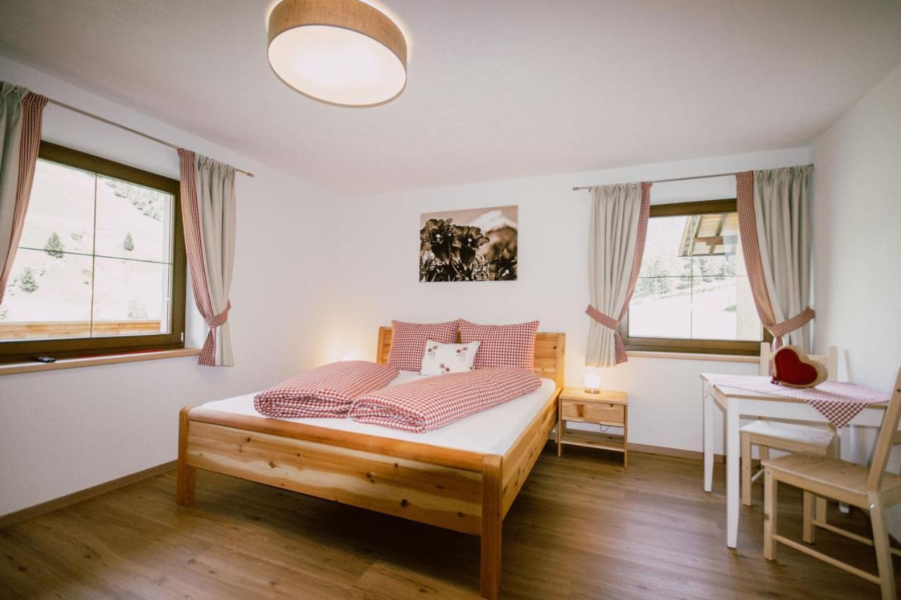 Nedererhof - Gemutliche Zimmer Mit Gemeinschaftskuche Ausserschmirn Exteriör bild